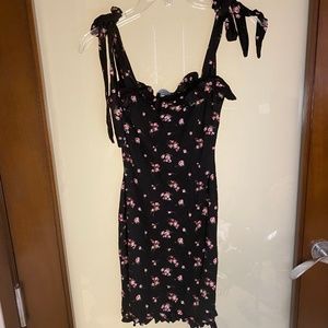NWT! PrettyLittleThing DITSY FLORAL BODYCON DRESS